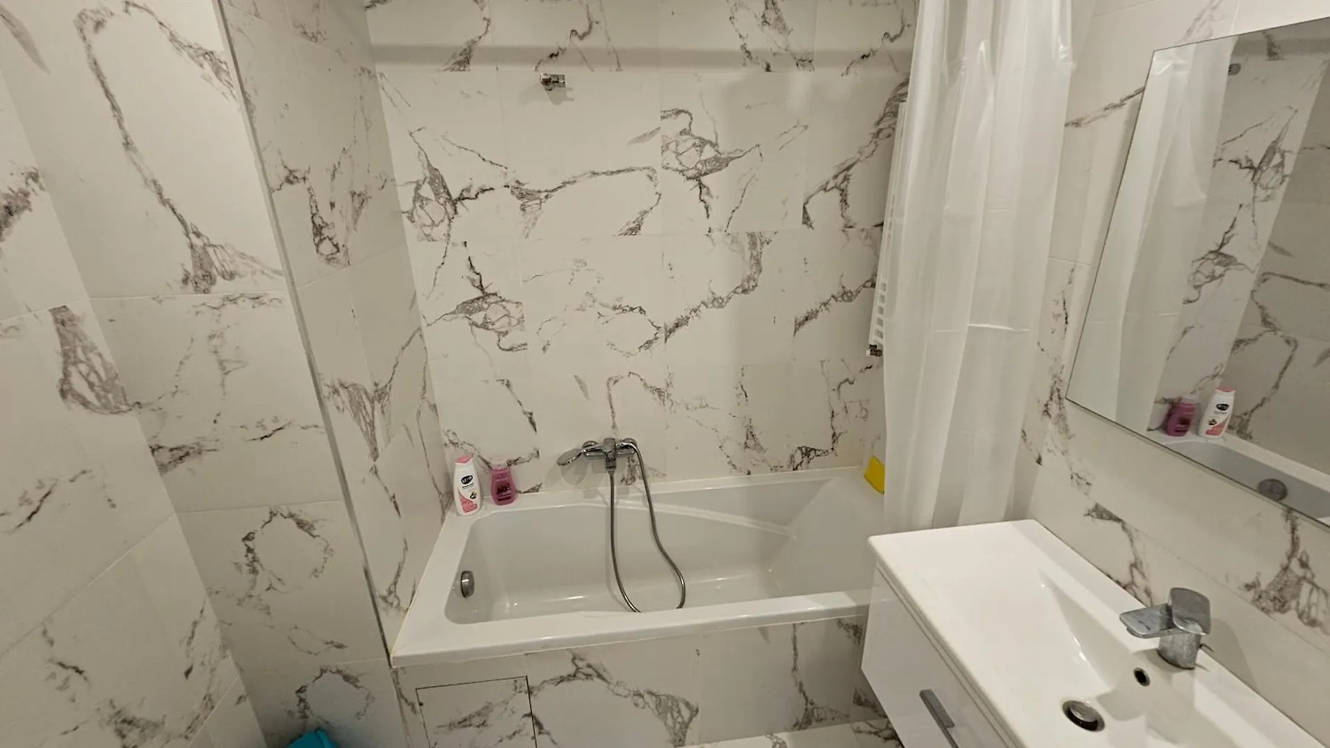 Jolie Apprartement Apartment Tunis